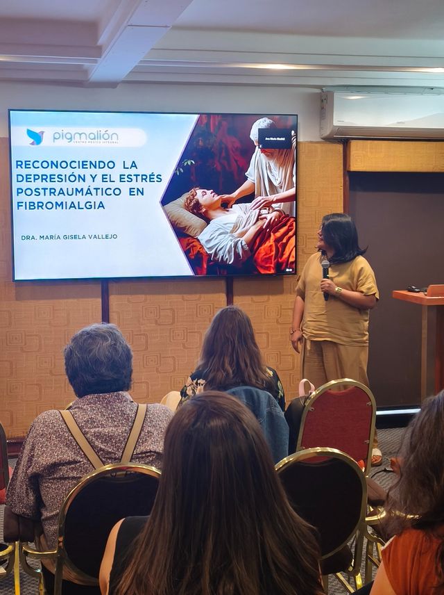 Acercar imagen: ON LINE  adultos y adolescentes(> 14 años)