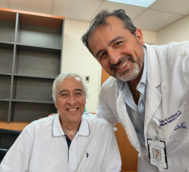 Acercar imagen: Clínica Las Condes