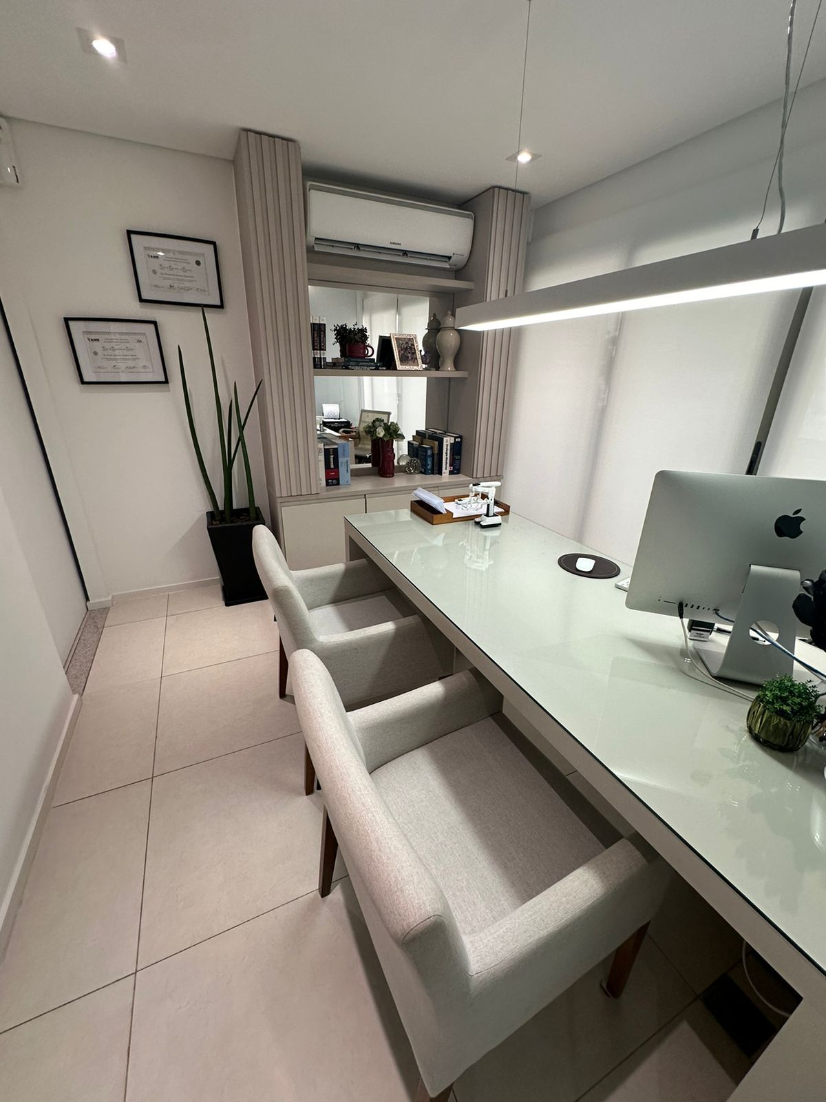 Maria Laura L. Perini-5