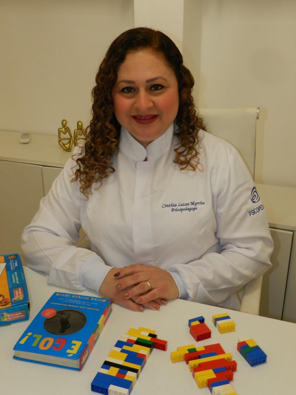 Cínthia Luiza  Myrrha David De Souza-0