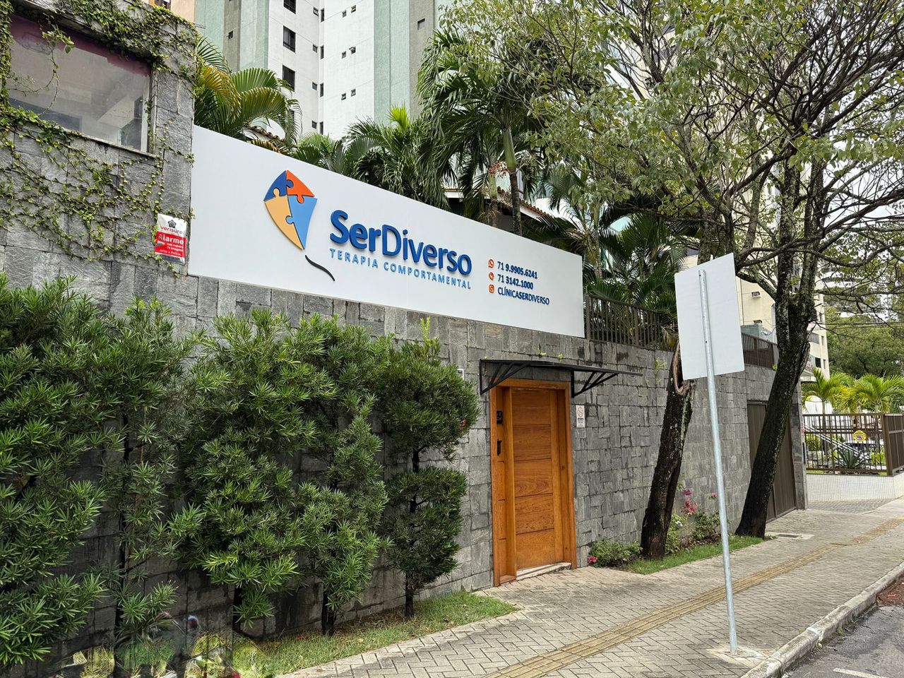 Stephanie Vaz Schoucair-10