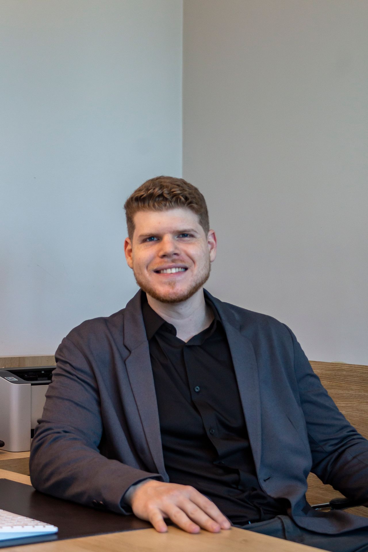 Davi Bravo Huguinim Légora-0