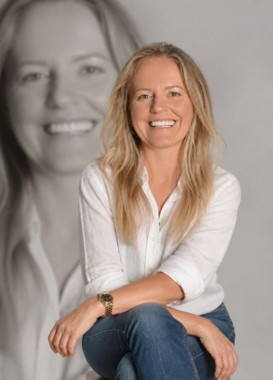  Adriana  Roth-6