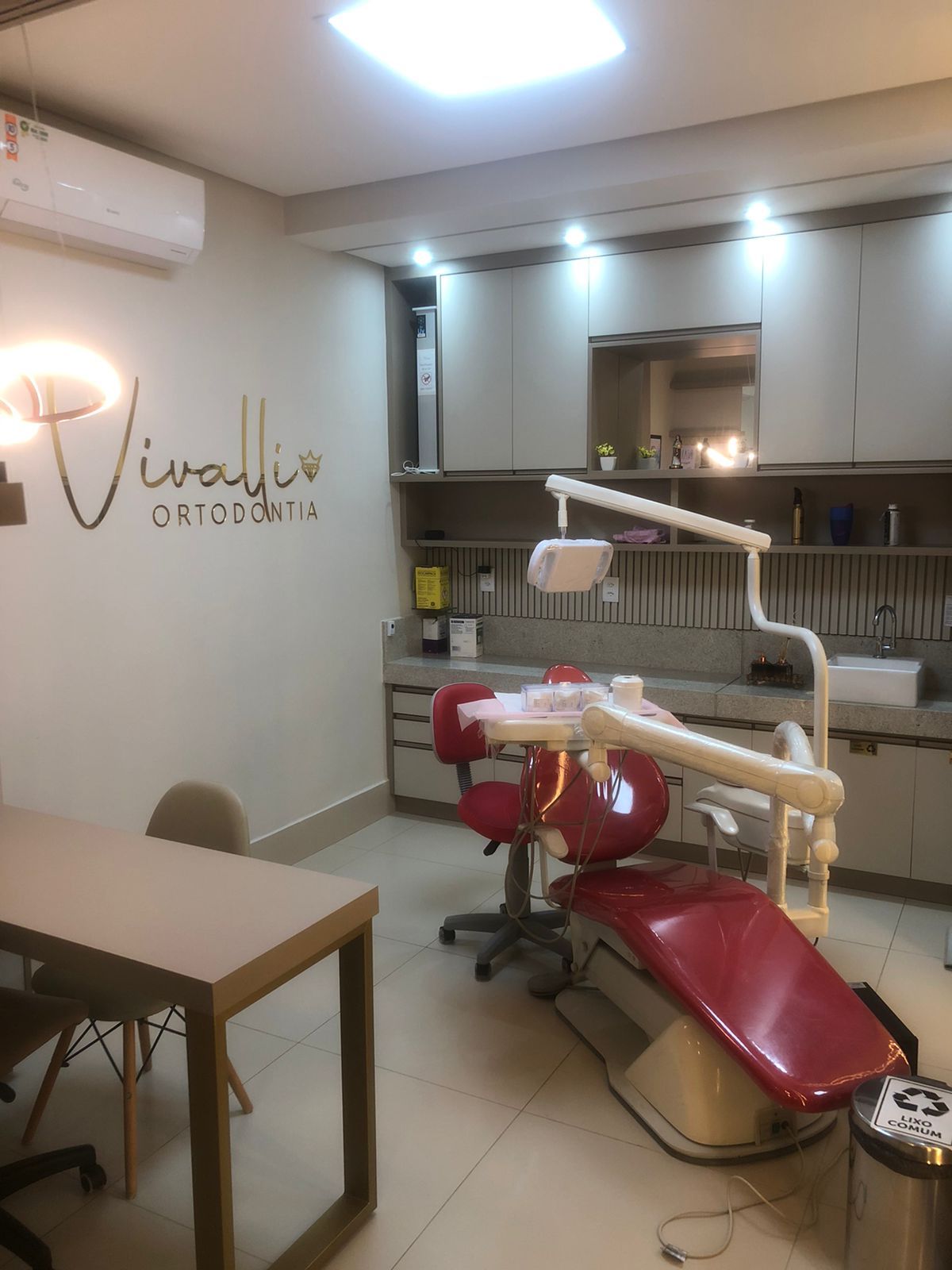 Debora Oliveira Carvalho-0