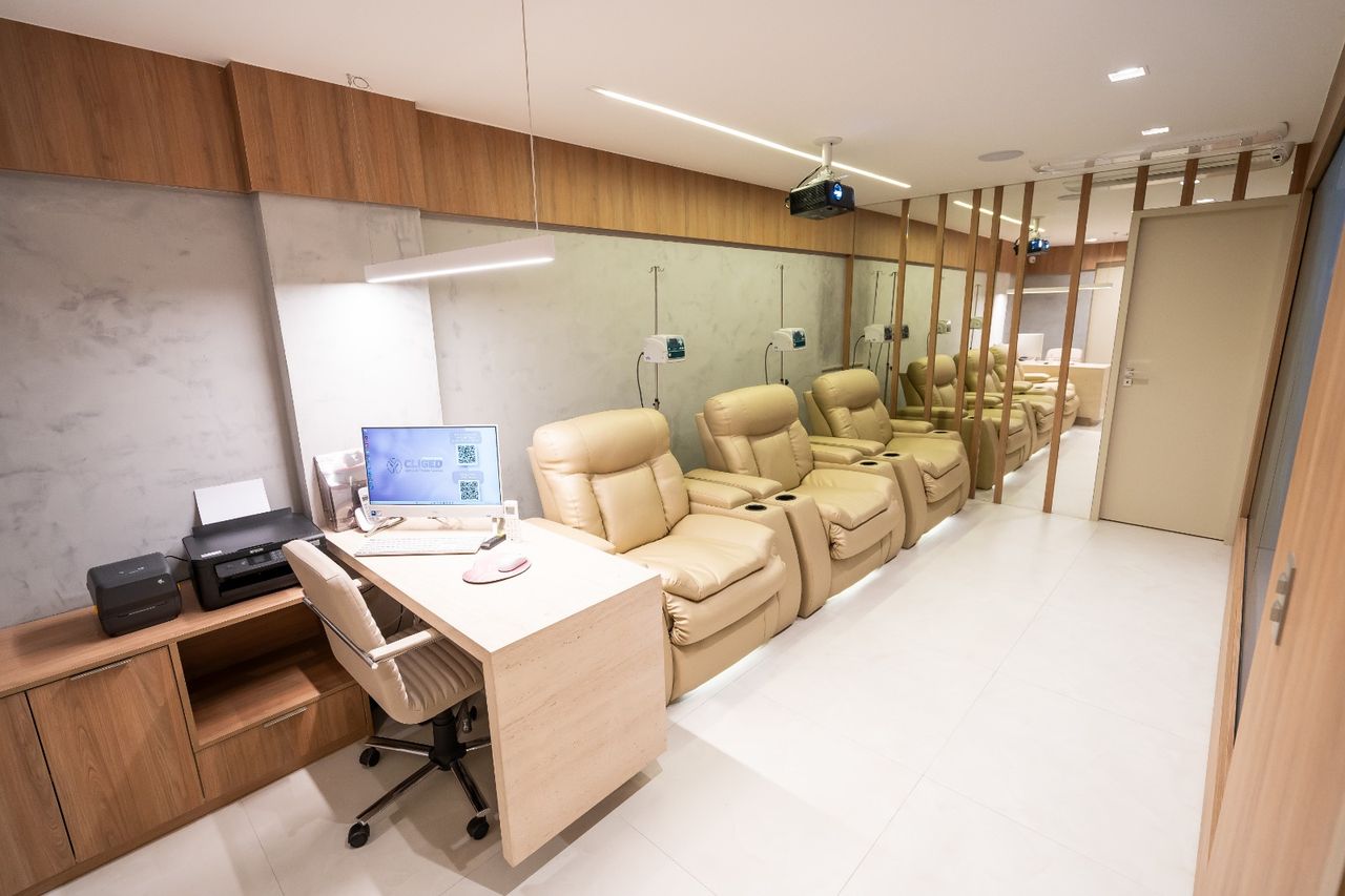 Claudia Medeiros Dos Santos Camargo-6