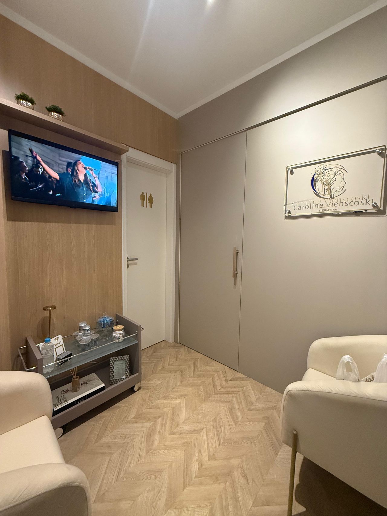 Caroline Sucharski Vienscoski-3