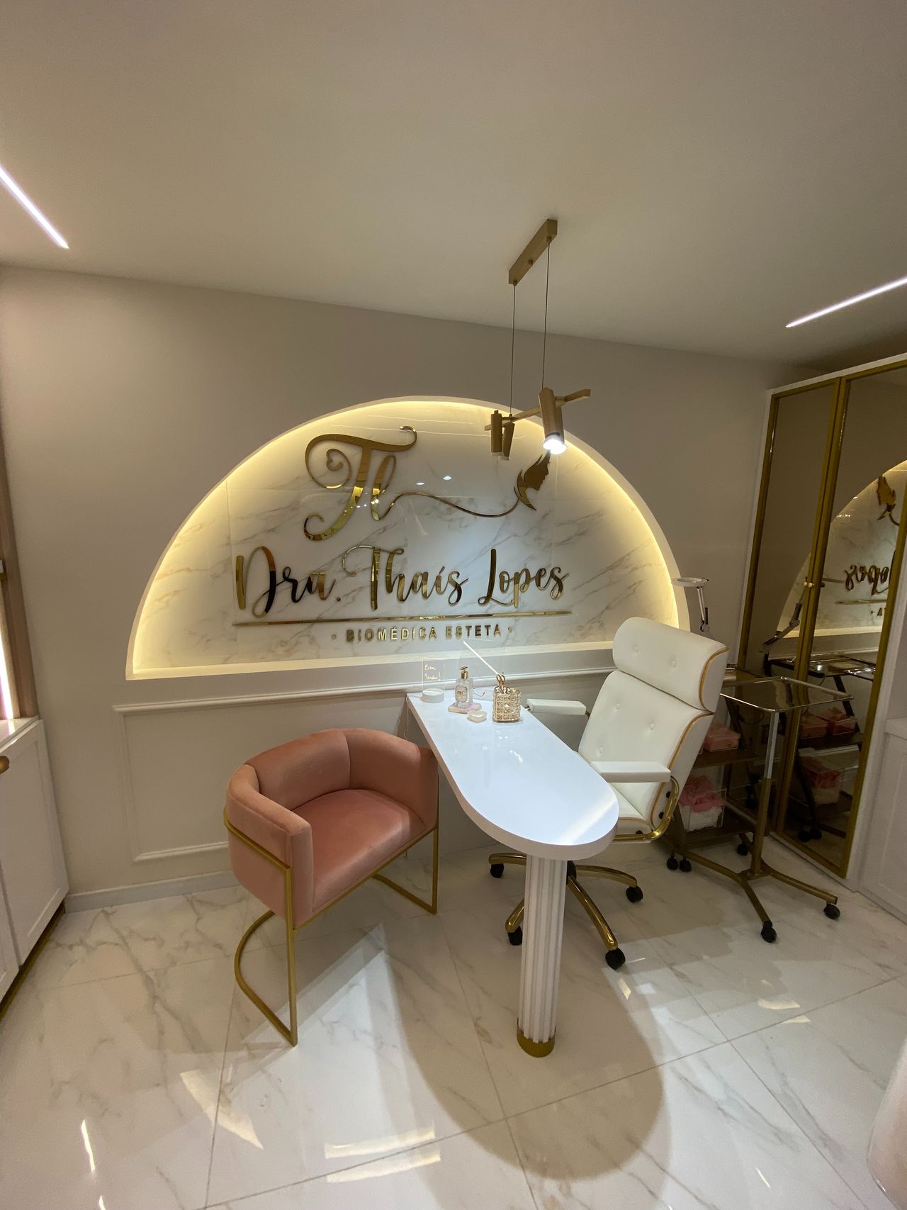 Thais  Cristina Lopes Fernandes De Lima Aguieiras -4