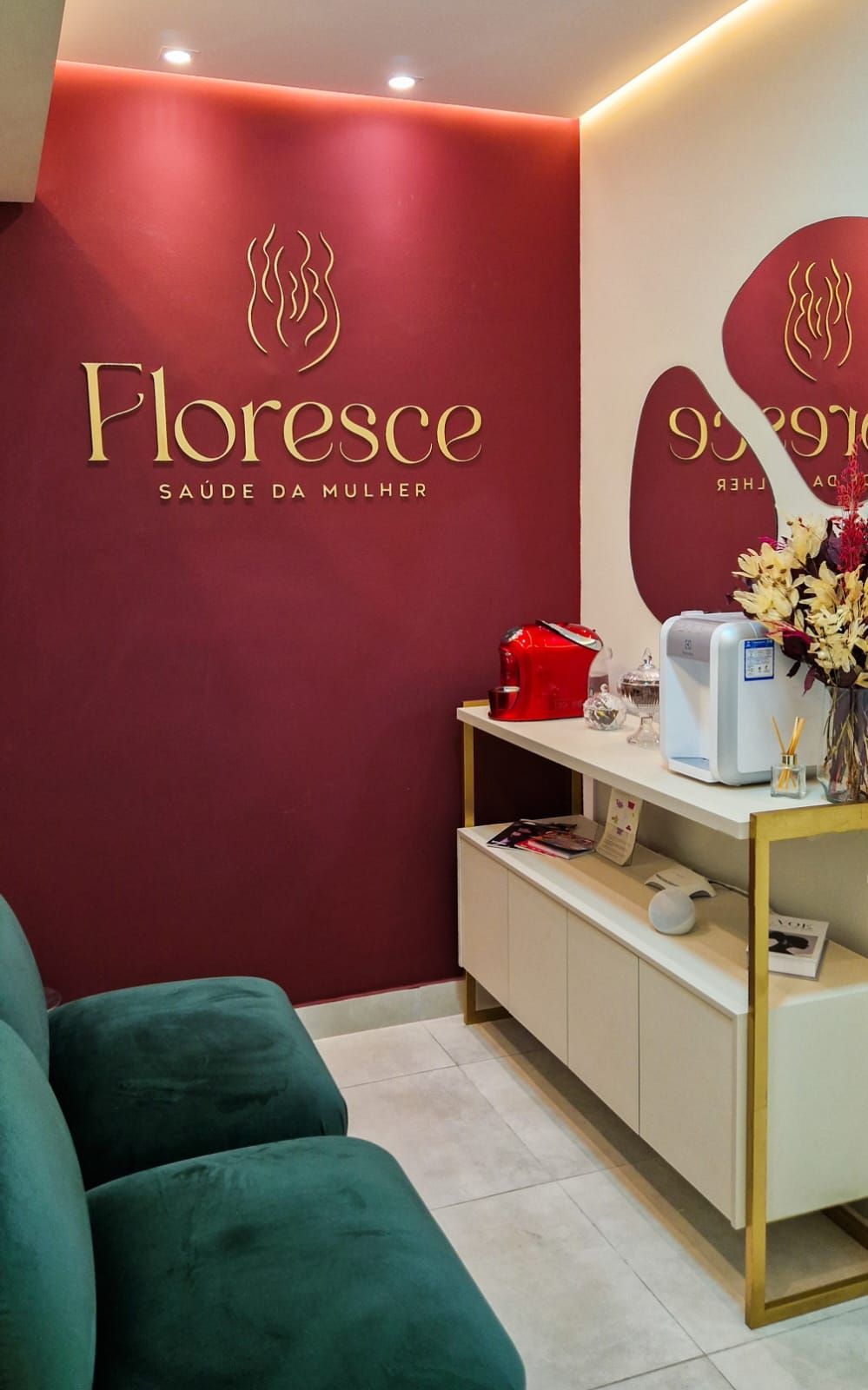 Nívia Mesquita De Moura-0