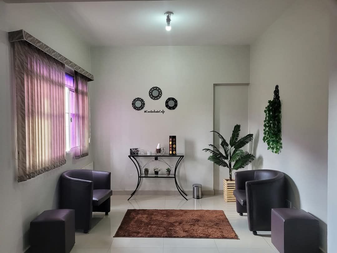 Cássia Soares De Almeida-2