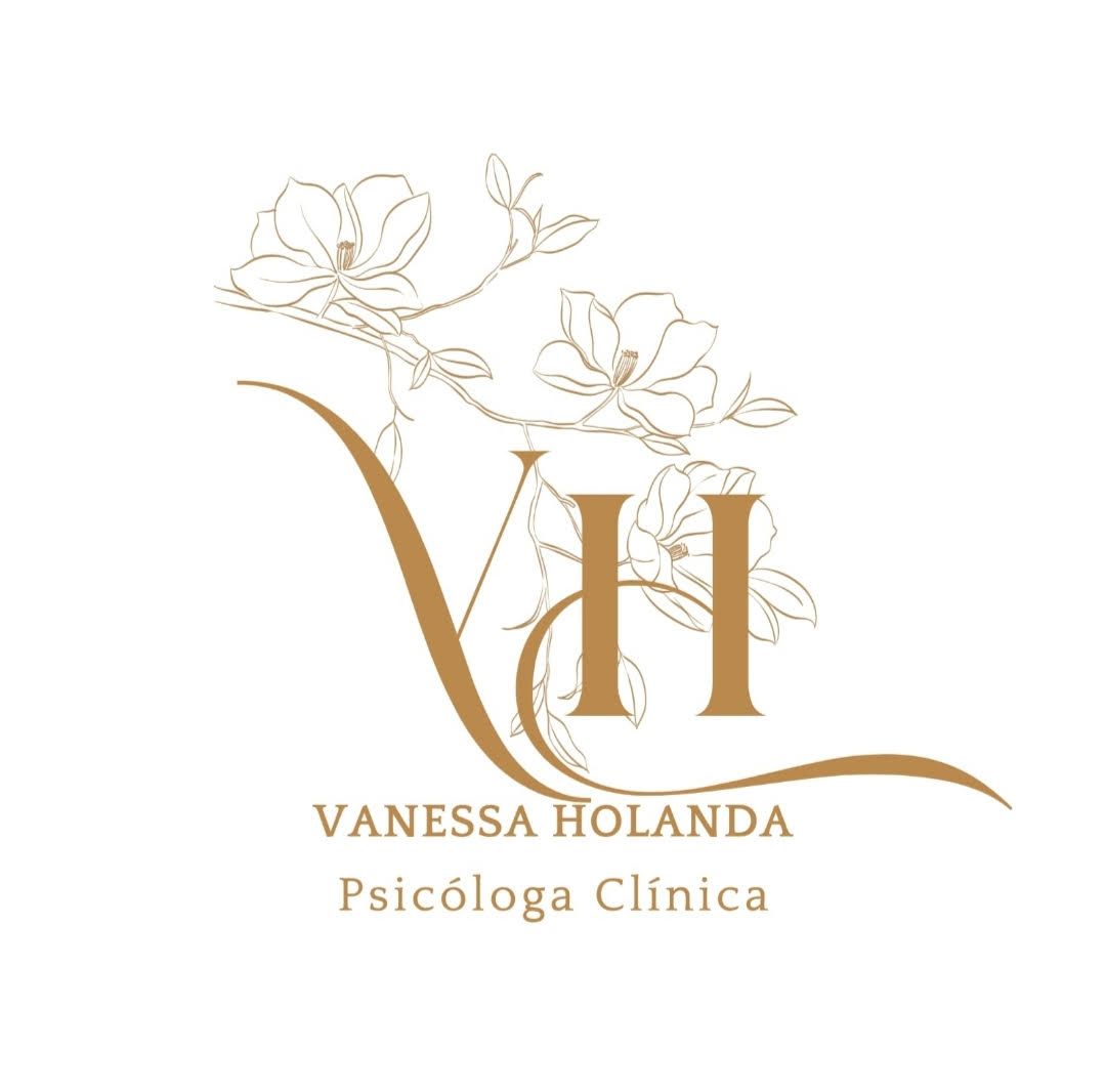 Vanessa Carvalho Holanda-0