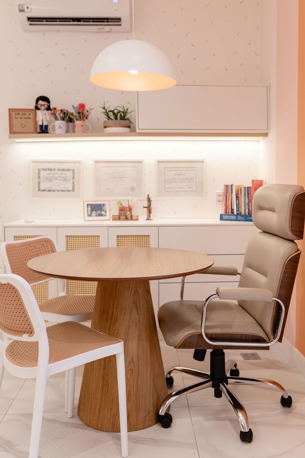 Isabela Marugeiro De Paula Teodoro .-0