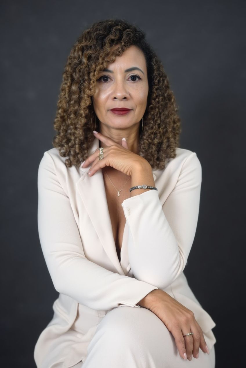 Angela Andrea Da Costa Silva-0