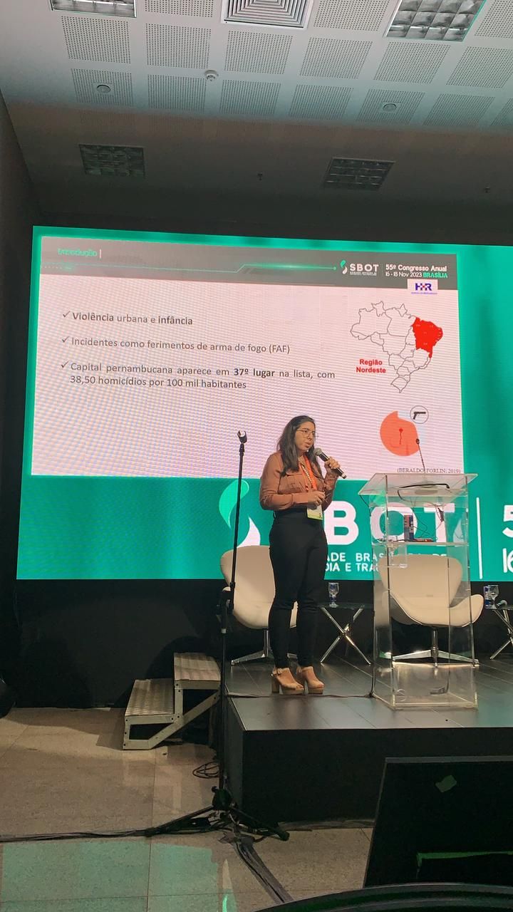 Maria Eduarda Valadares-1