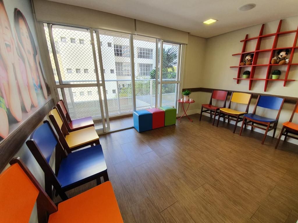 Claudia Maua Comodo-4