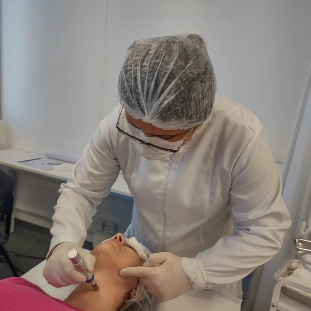 Debora Alves Carvalho De Almeida-0