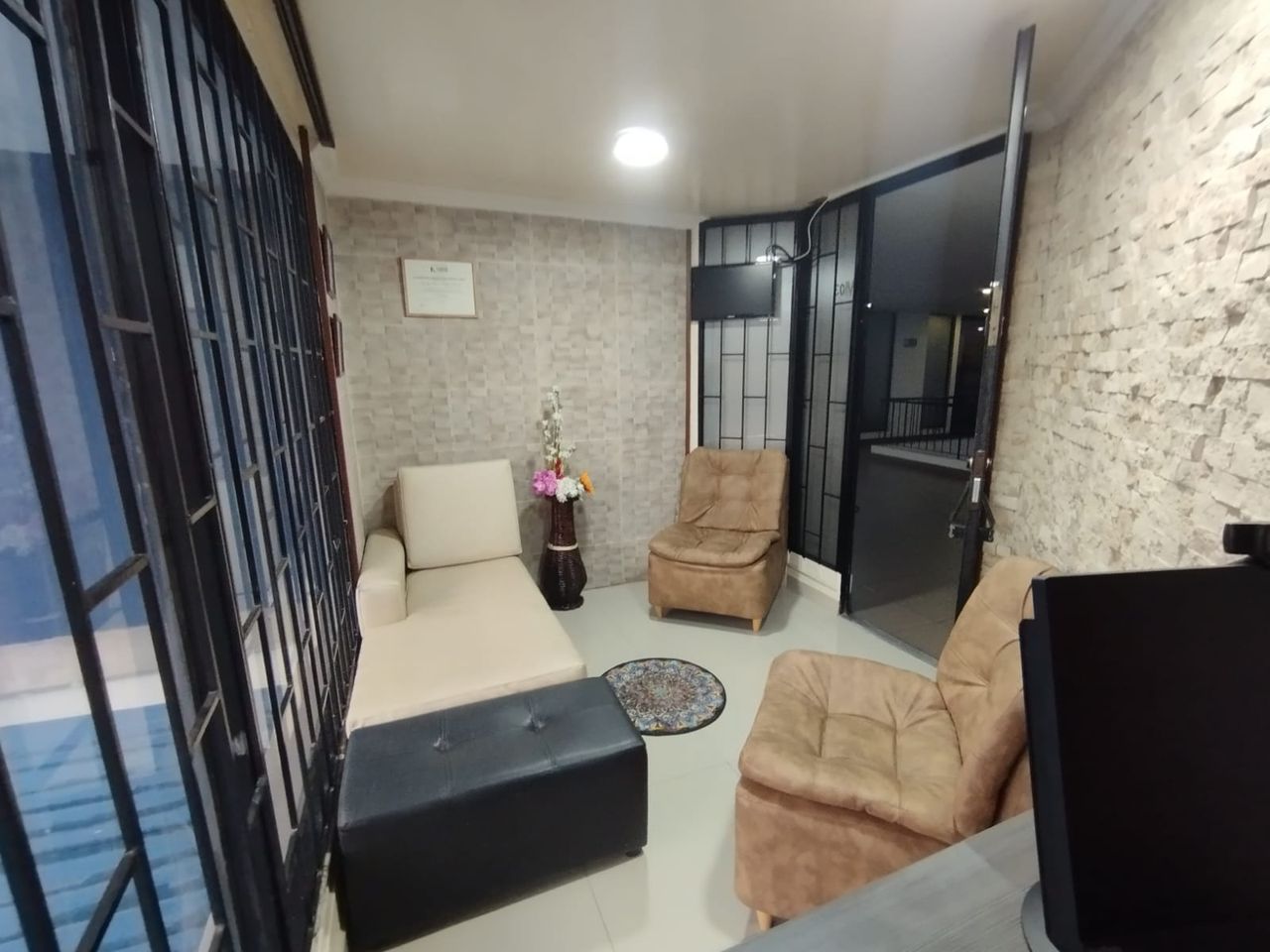 Liang Owen Yepez Prada-6