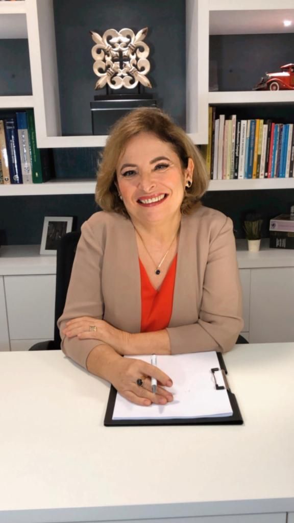 Regina Elizabeth Teixeira Barreto De Azevedo-9