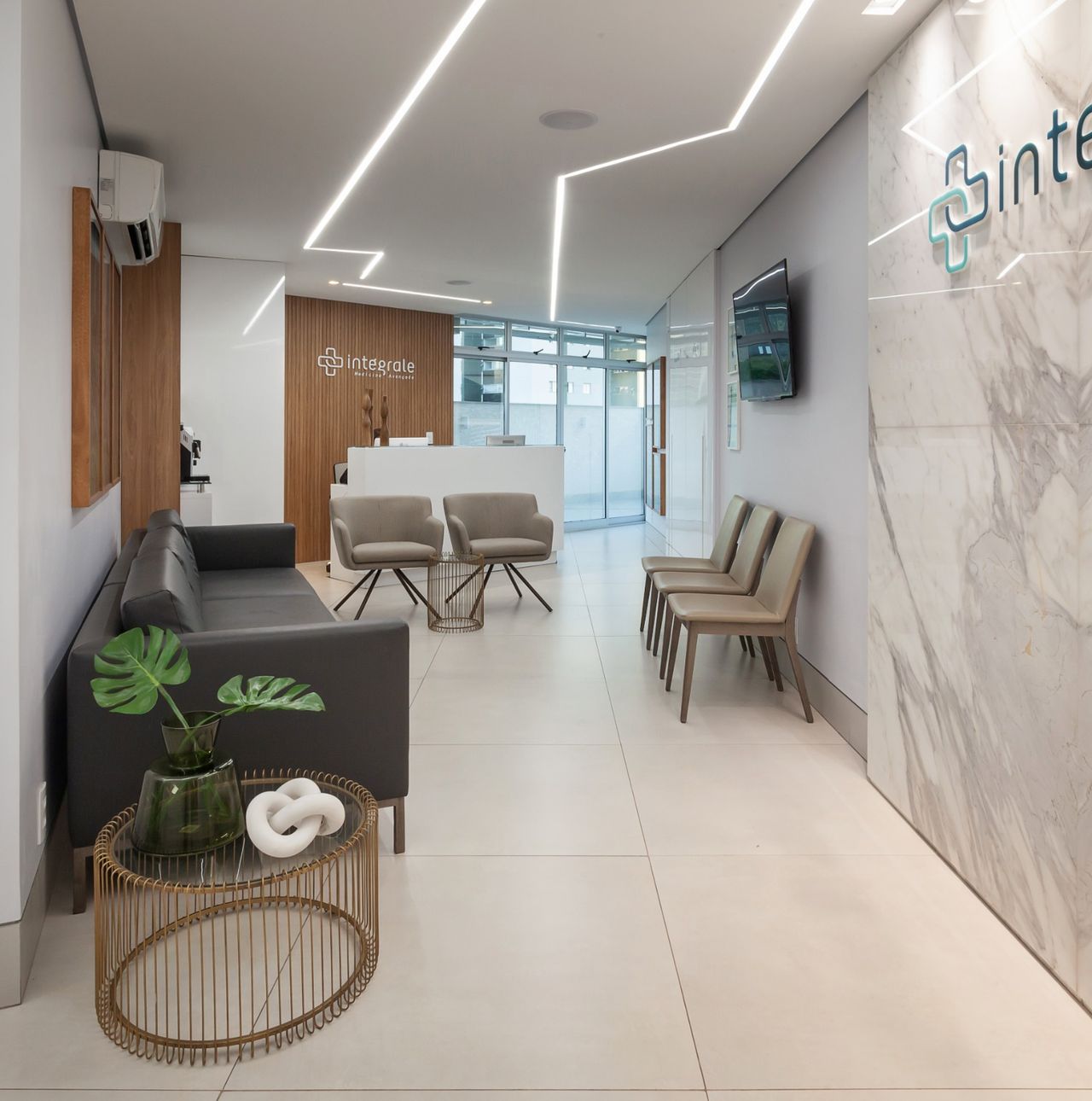 Hugo Bertani Dressler-2