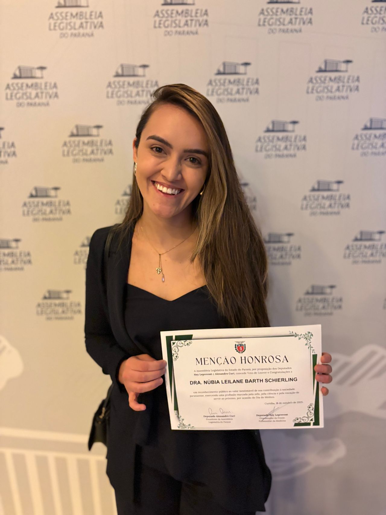 Nubia  Schierling -0