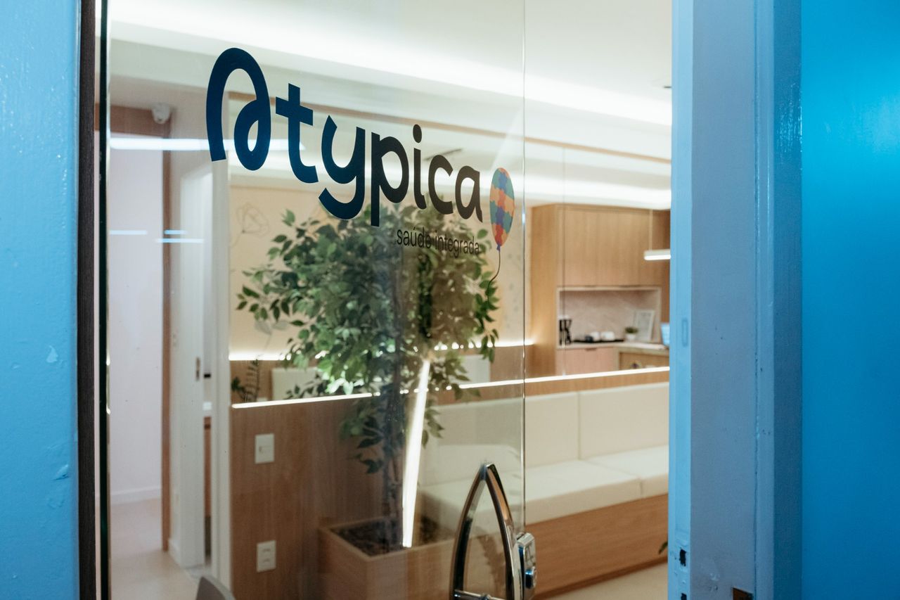 Stephanie Vaz Schoucair-7