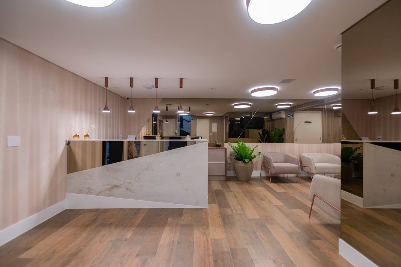 Manuela Radzinsky -0