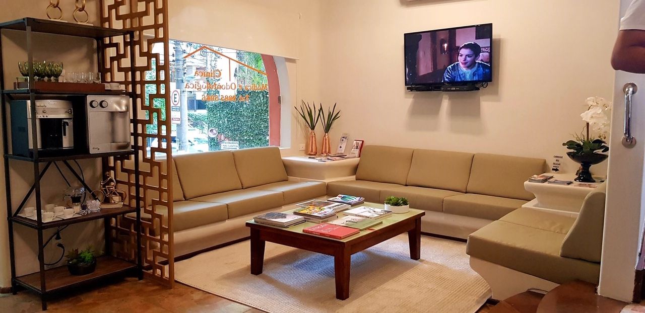 Flavia Nogueira De Leoni-2