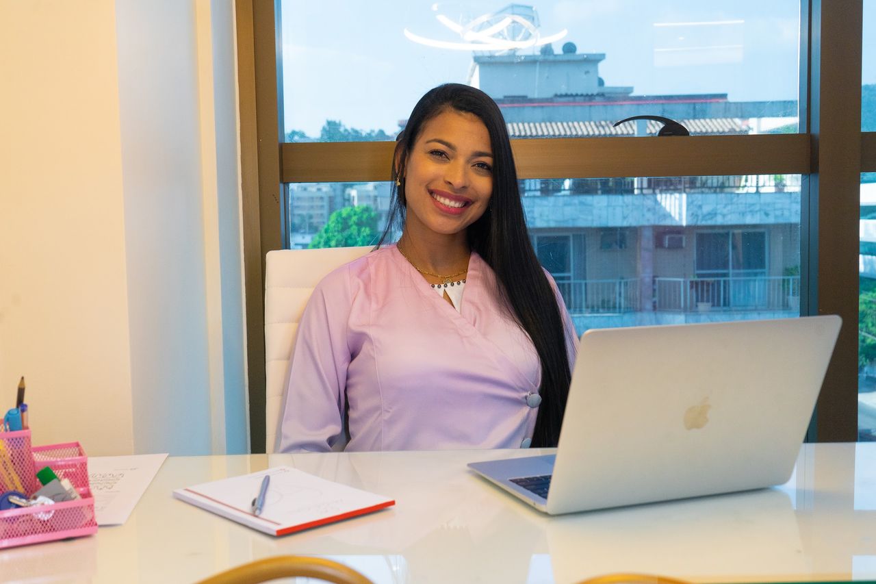 Caroline Constance-9