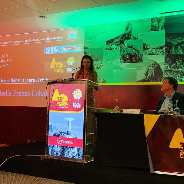 Isabelle Lobato-1