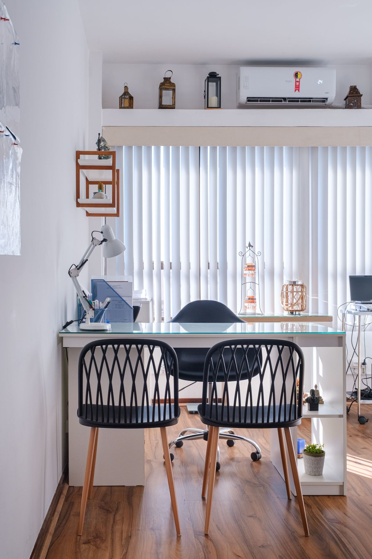 Caroline Lourenço De Medeiros-1