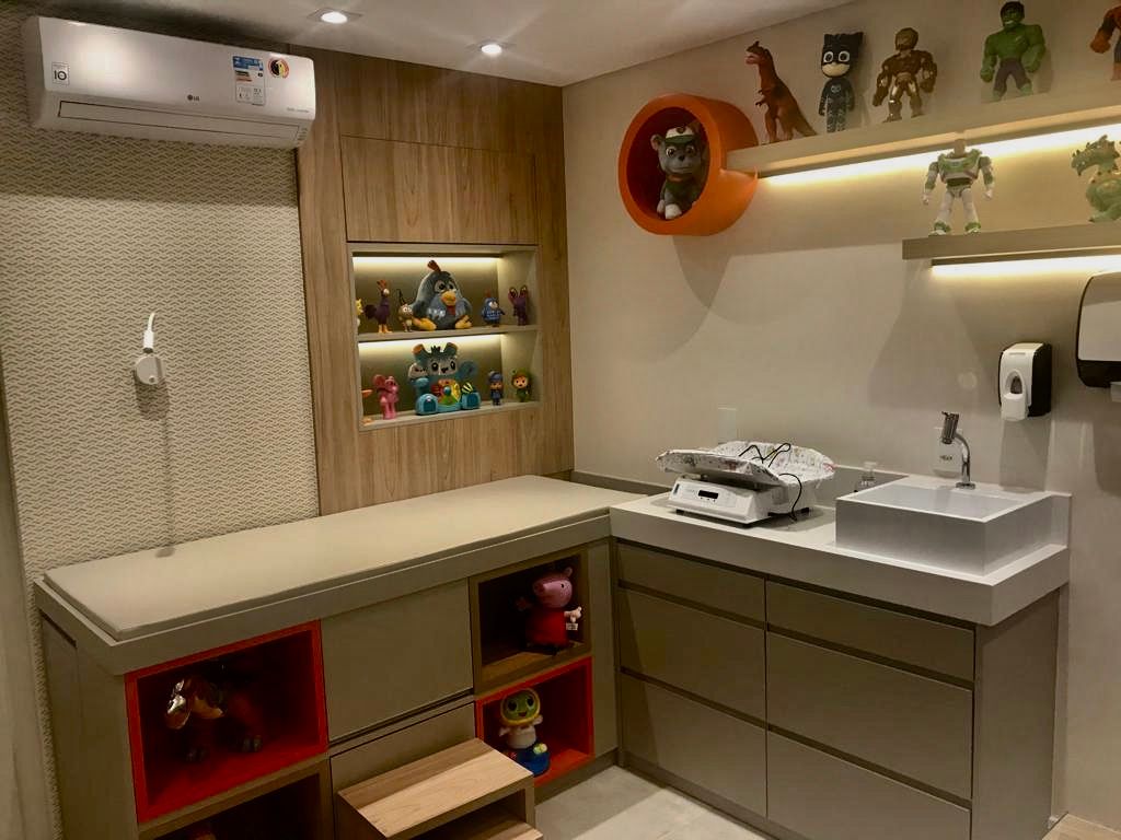 Claudia Maua Comodo-8