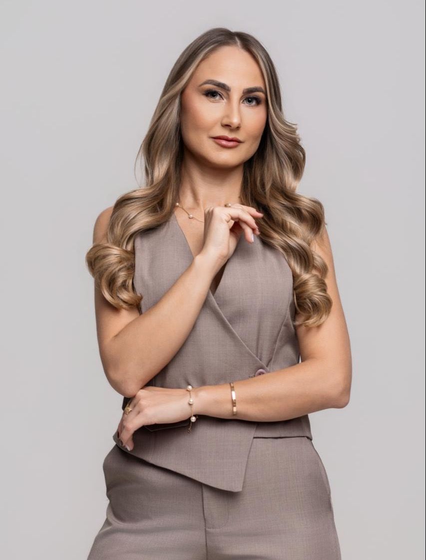 Lorraine C. Araújo-0
