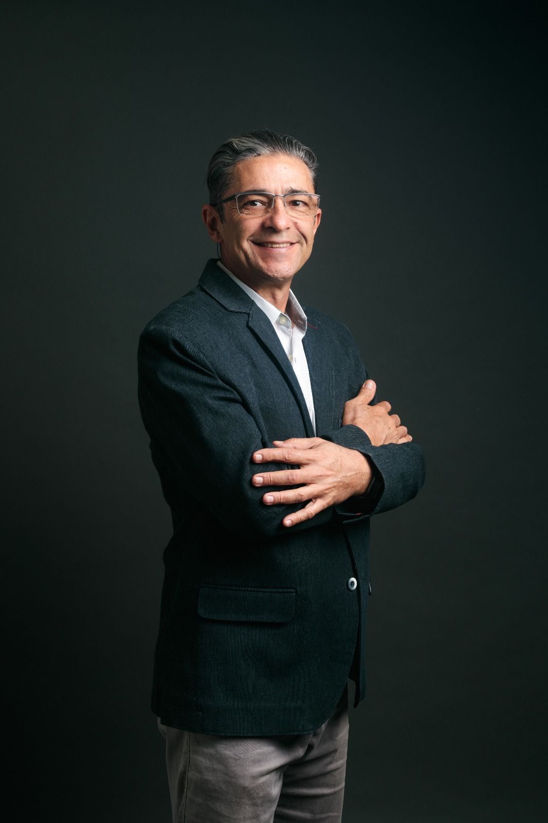 Adriano Bueno-1