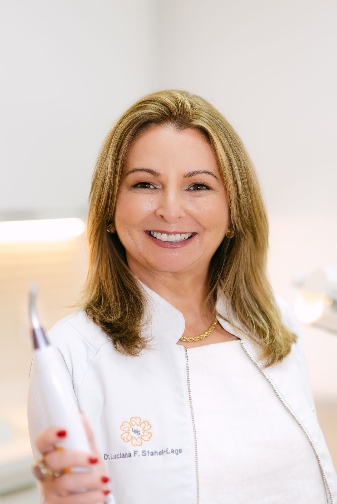 Luciana Ferreira Stahel-Lage-2