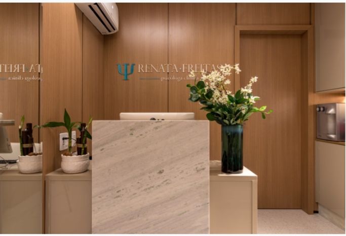 Renata F. C. Reis De Freitas-8