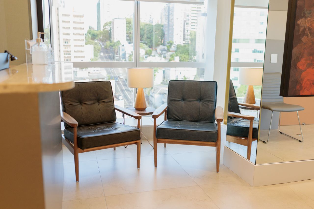 Debora Hoffmann Loro-1