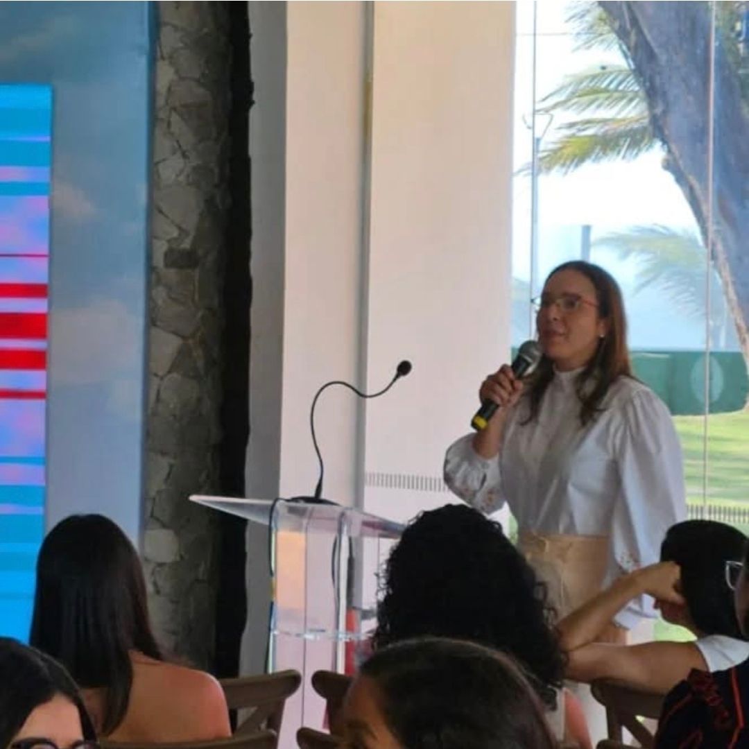 Thais Mesquita Medeiros Rocha-2