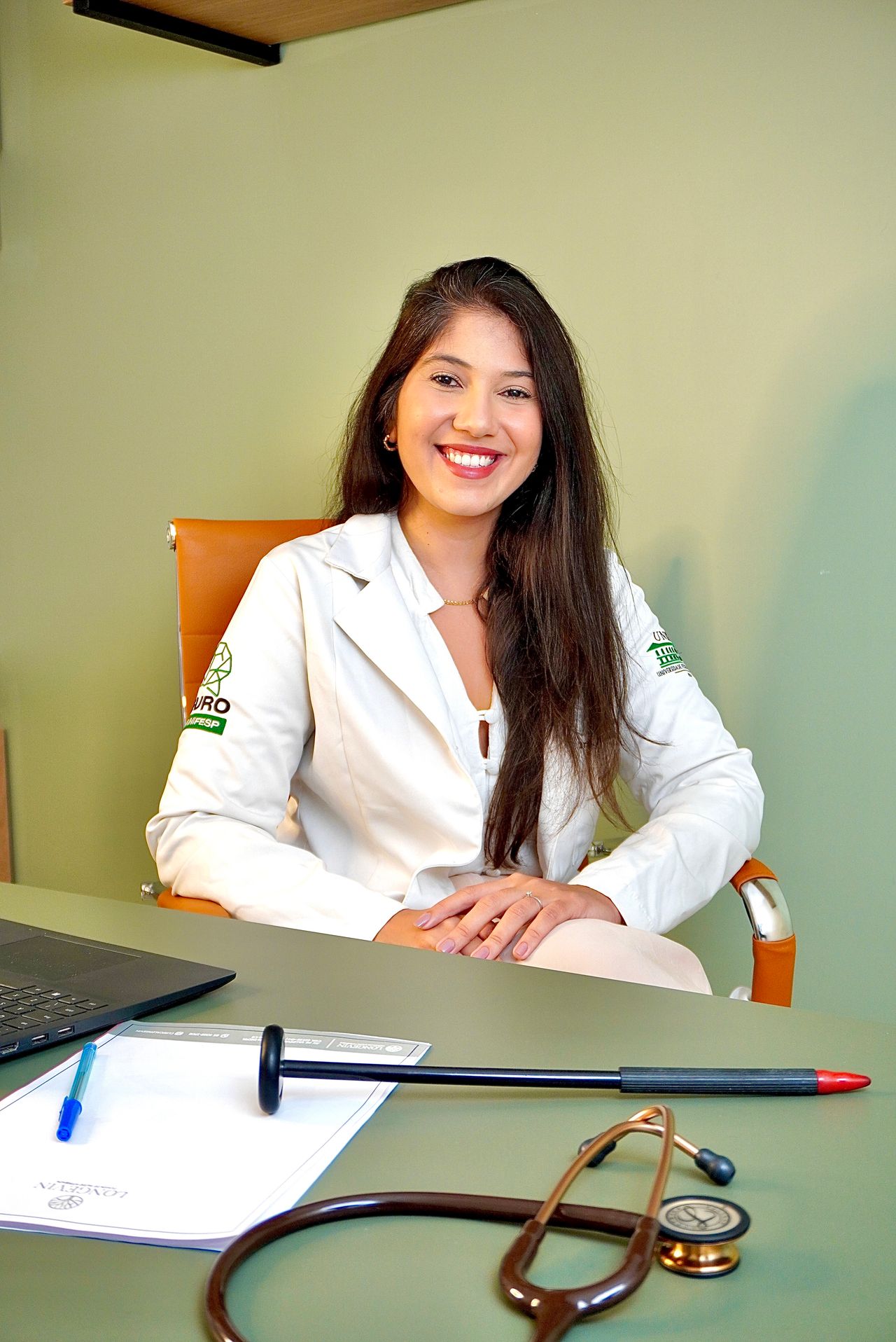 Alexia  Carneiro De Almeida-0