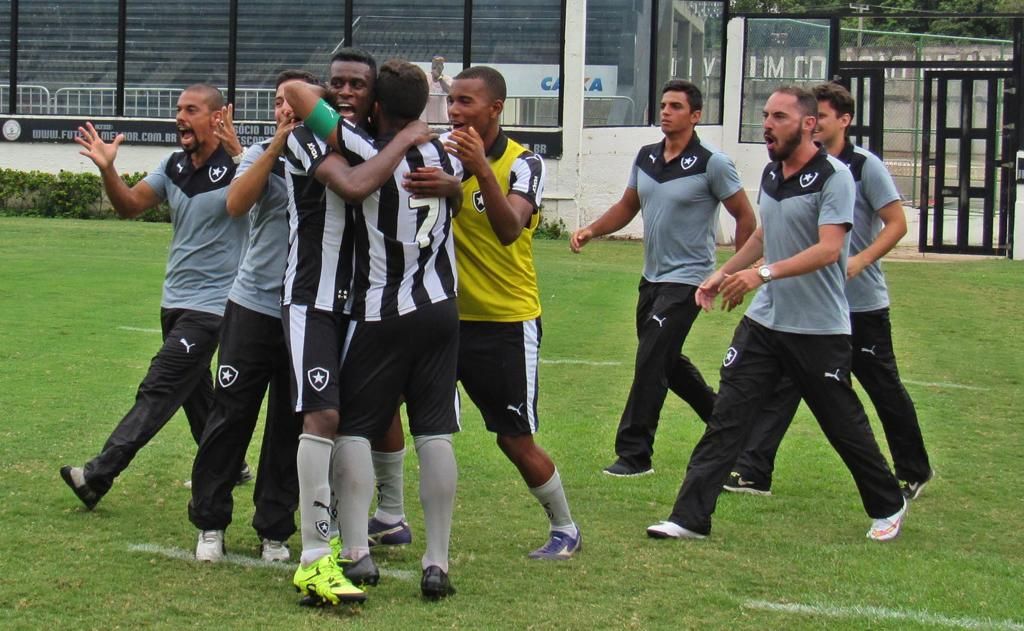 Daniel Almeida Neto E Santos-17