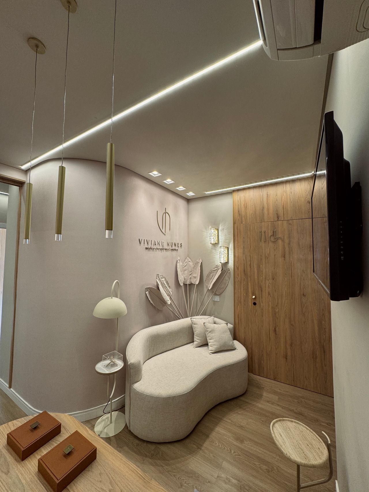 Viviane Nunes Da Costa-8