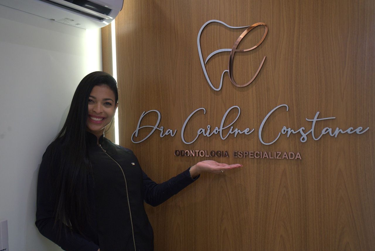 Caroline Constance-8