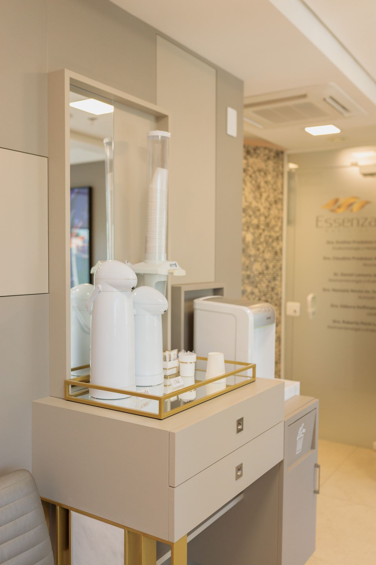 Debora Hoffmann Loro-3