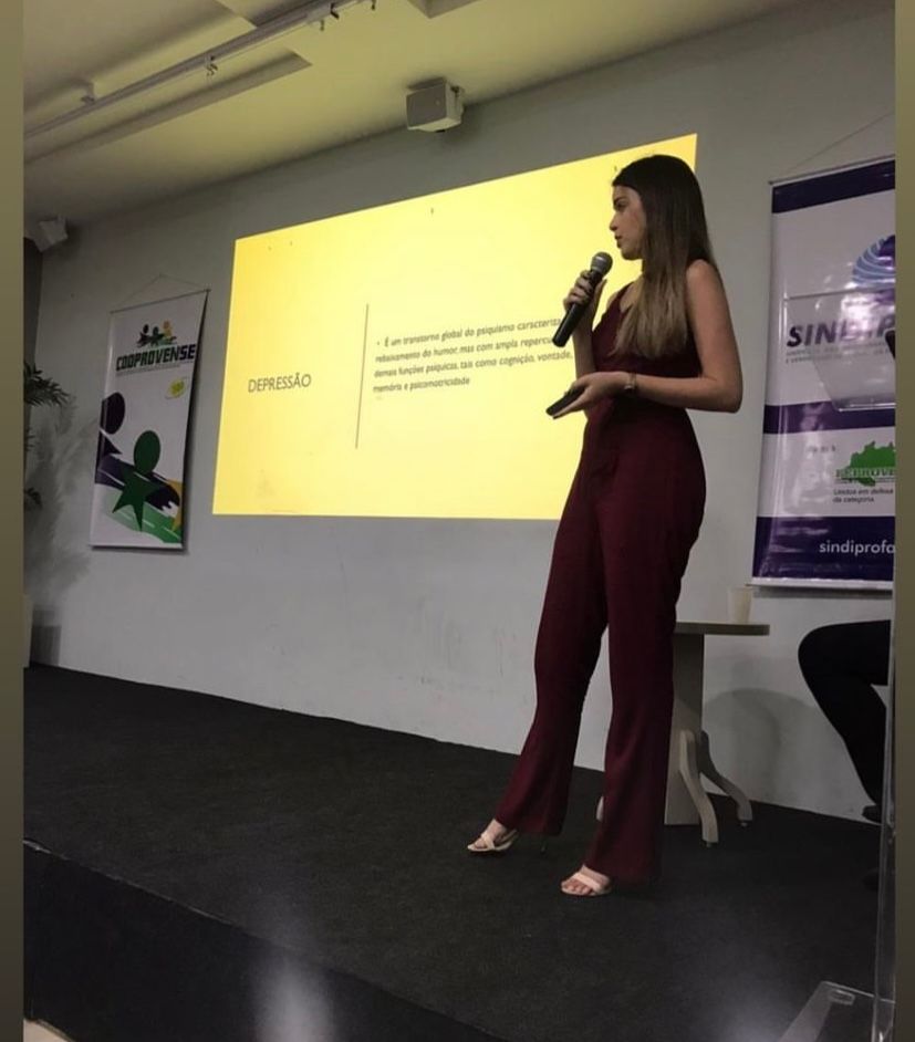 Karina Prado Mello-4