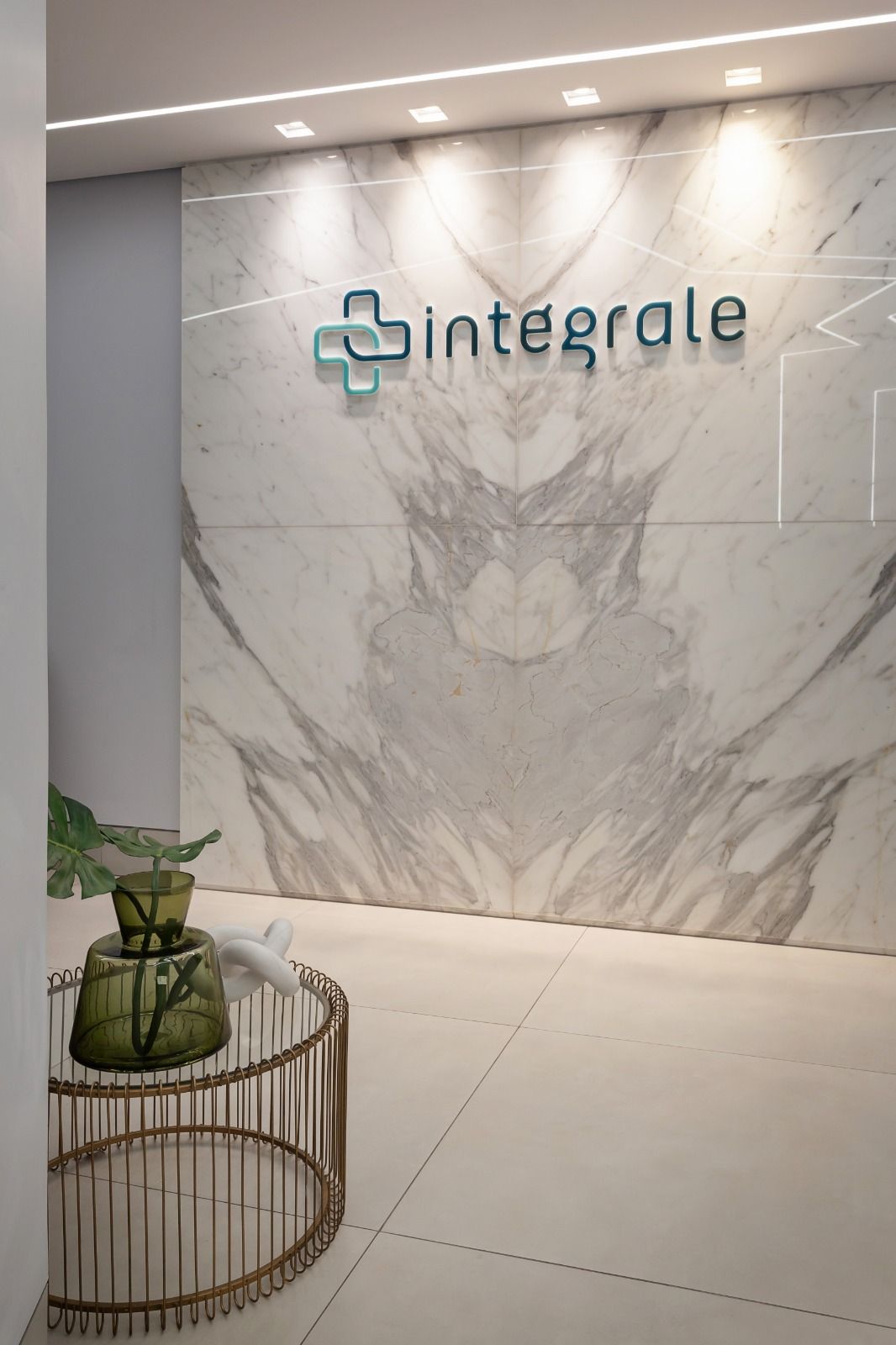 Hugo Bertani Dressler-0