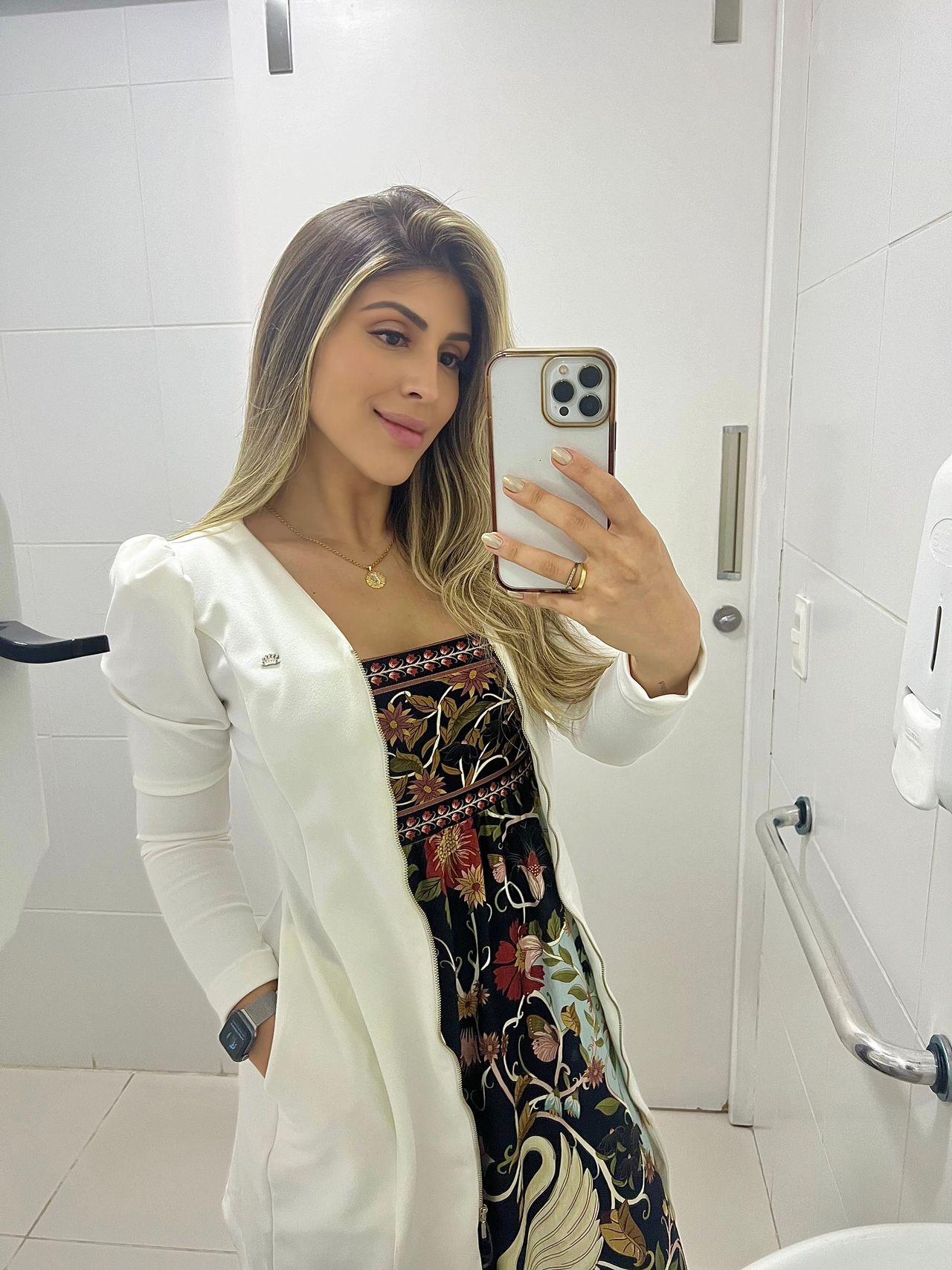 Drª Carolina  Candido Martinho-0