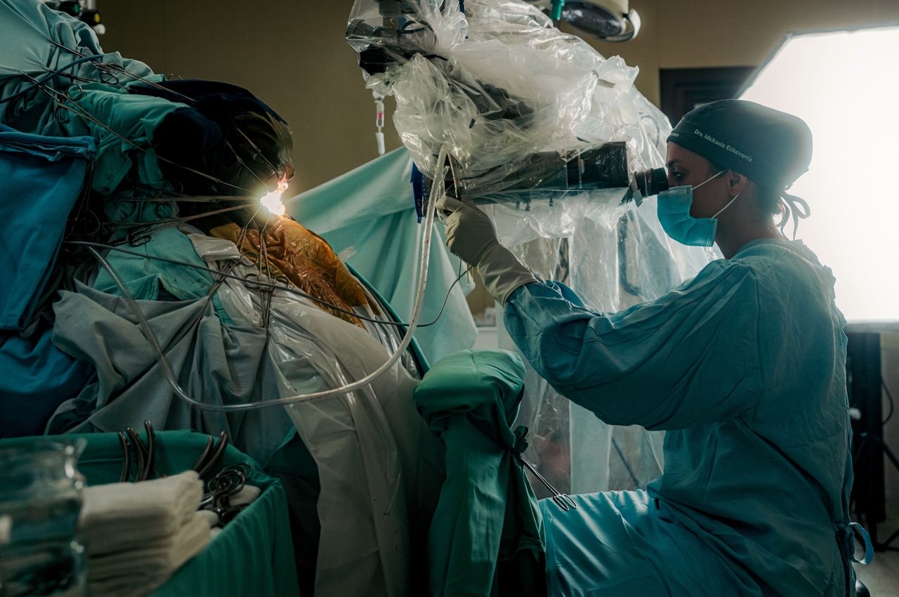 Mickaela Echavarria Demichelis-10