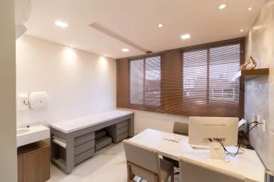 Andreia Queiroz Neiva Alves-1