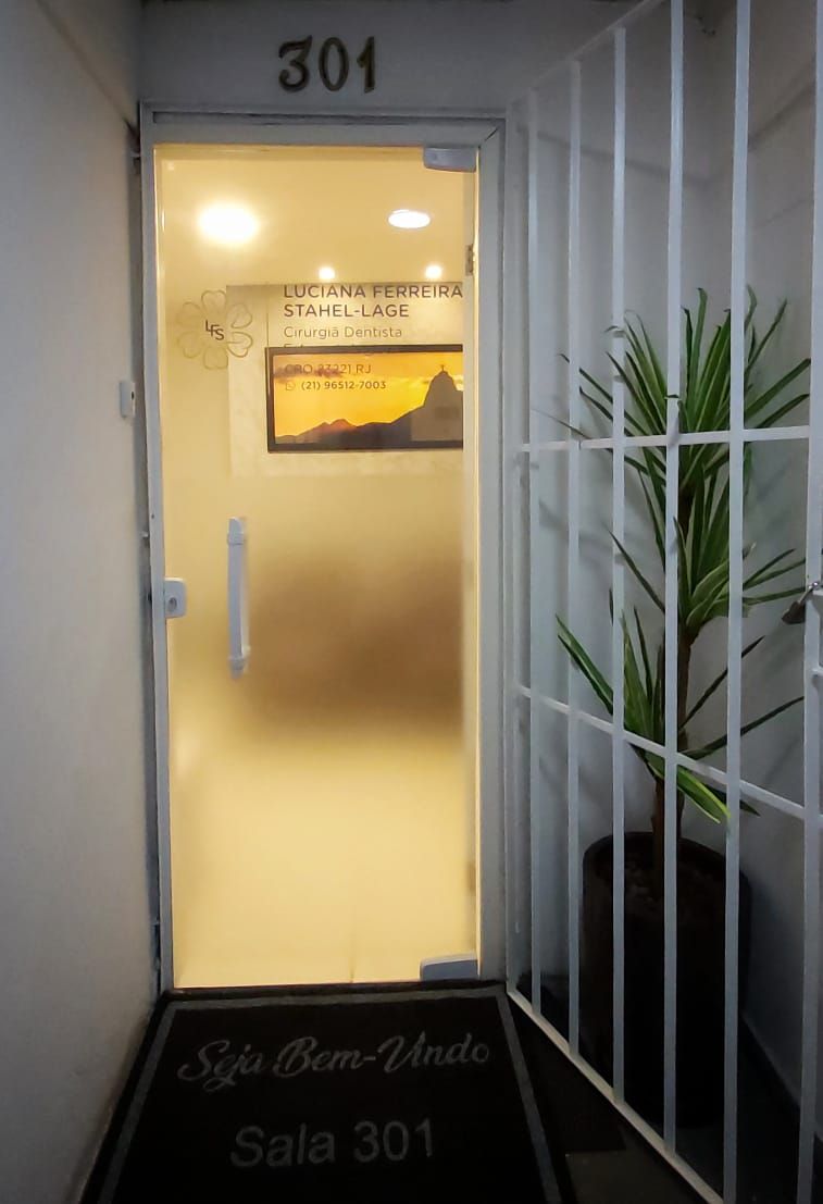 Luciana Ferreira Stahel-Lage-2