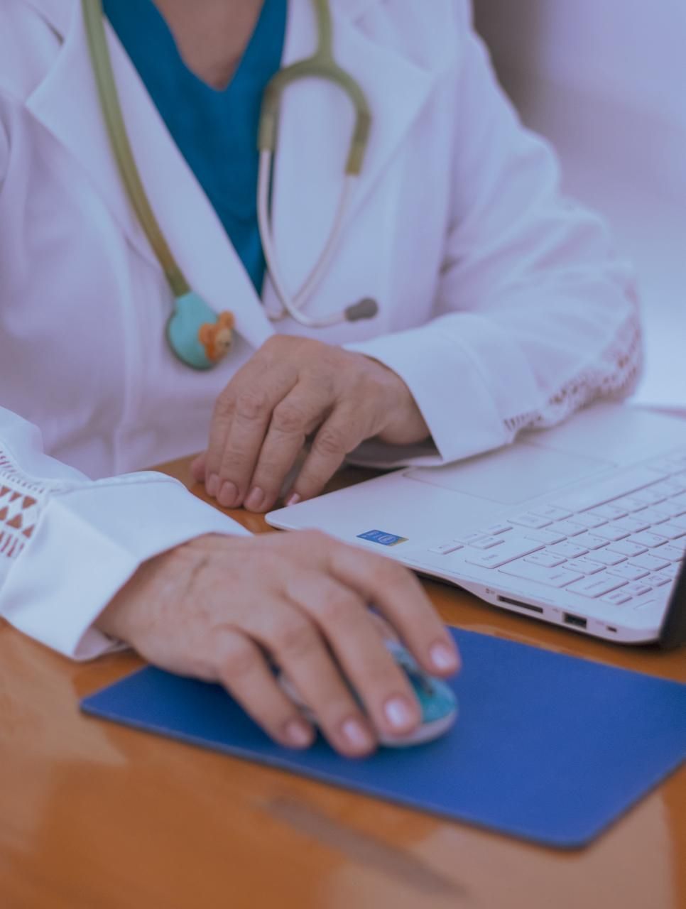 Lucia Alves Da Rocha-1