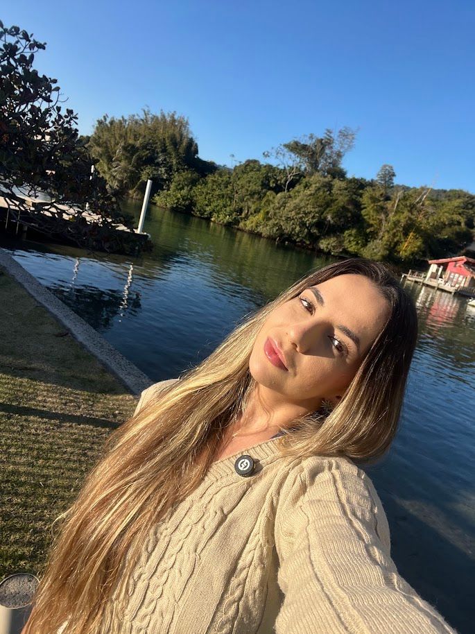 Isabella Chicareli-2