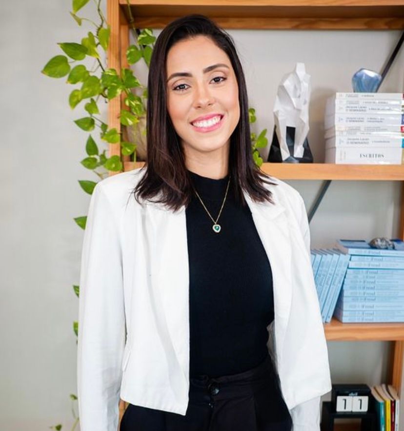 Yanna Embiruçu Souza Cangussu Aquino-3